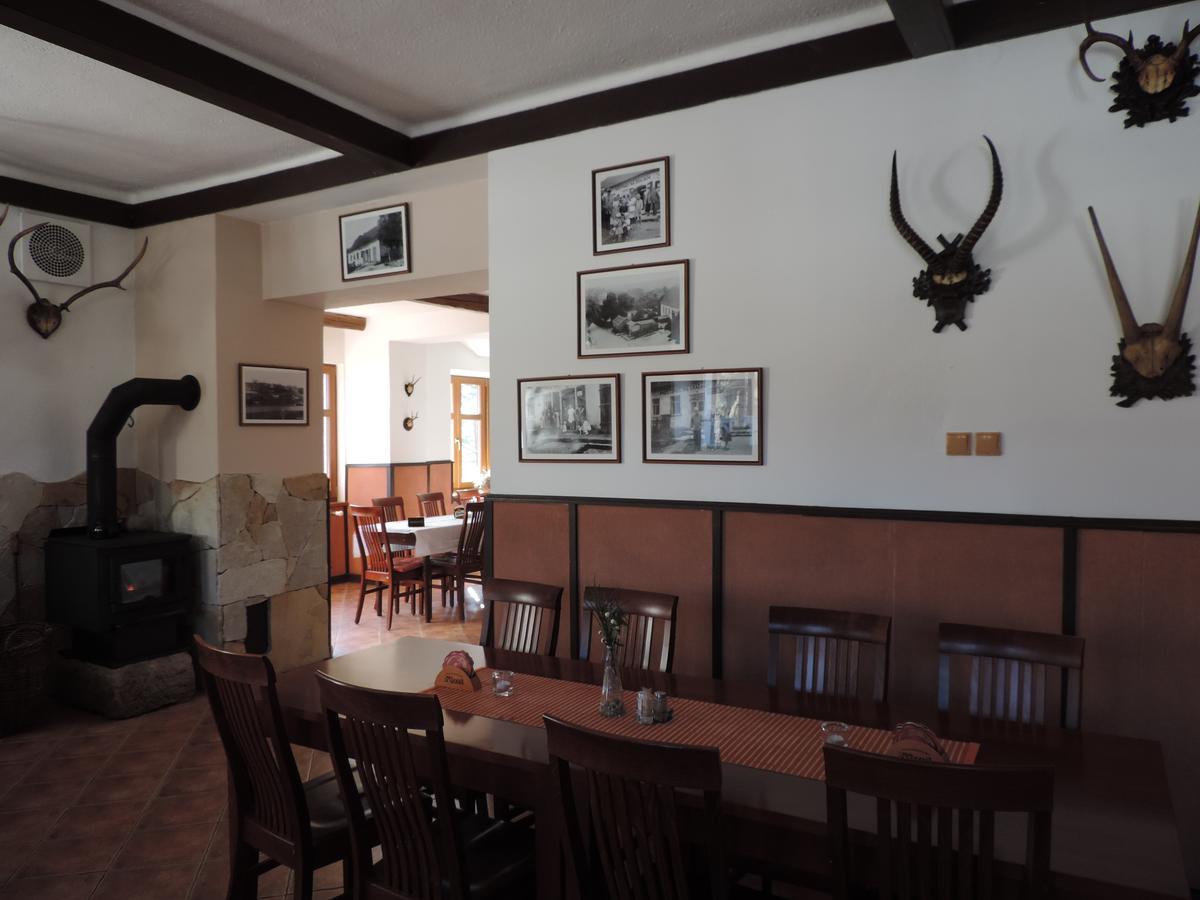 Ubytovaci Hostinec Na Skalach Budislav  外观 照片